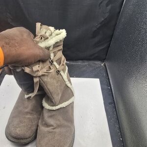 Rocket Dog Brown Winter‎ Boots with Cream Accents